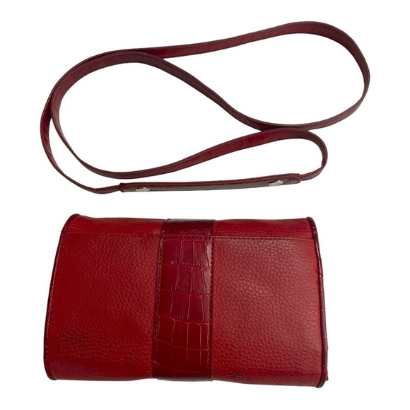 COLDWATER CREEK Red Faux
Leather Organizer Wallet
Checkbook~ID~Cards~Coins - Picture 2 of 10